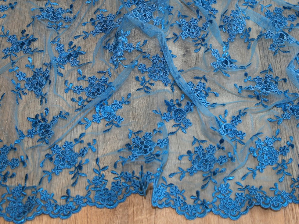 Embroidered Scalloped Edge Couture Bridal Lace Fabric (MVHH4ChampagneM)