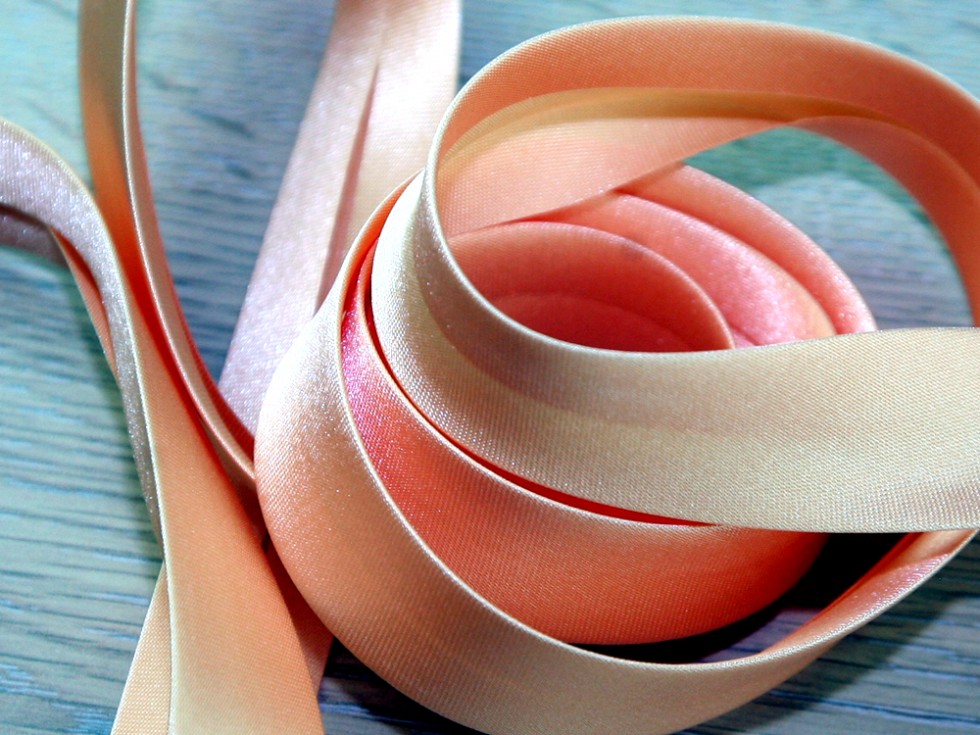 Prym Duchesse Satin Bias Binding (903600-M) - Picture 25 of 37