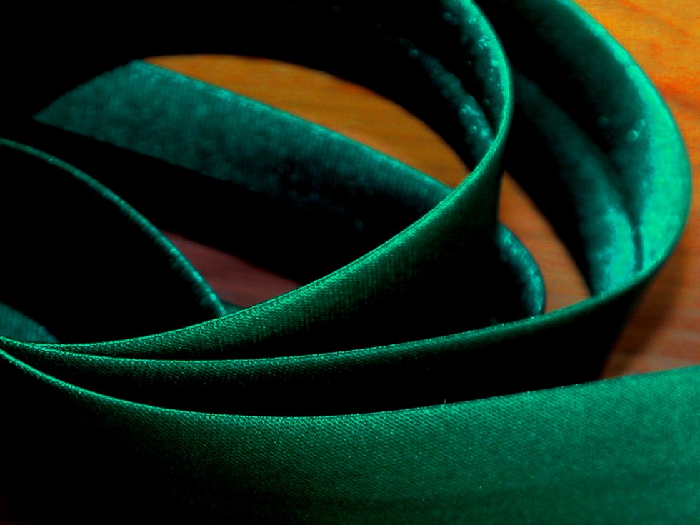 Prym Duchesse Satin Bias Binding (903600-M) - Picture 9 of 37