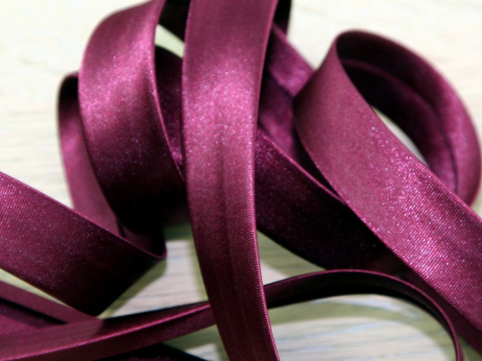 Prym Duchesse Satin Bias Binding (903600-M) - Picture 4 of 37