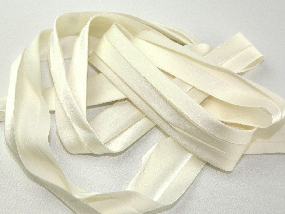 Luxury Stretch Satin Bias Binding Tape (BIE214800M) eBay