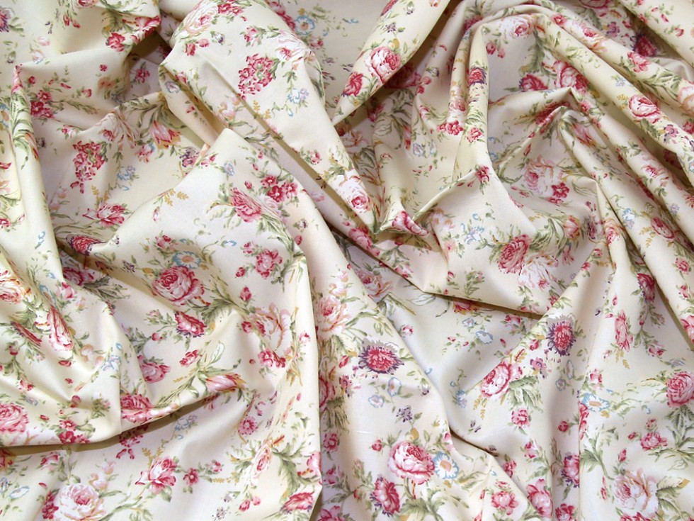 EM-PC03-White-M Vintage Style Floral Print Polycotton Dress Fabric 